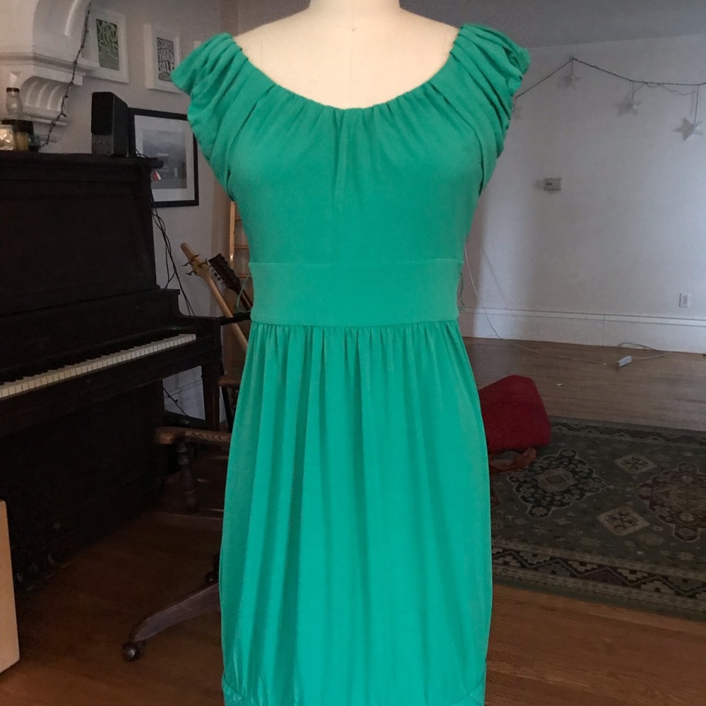 Max and Cleo kelly green business dress